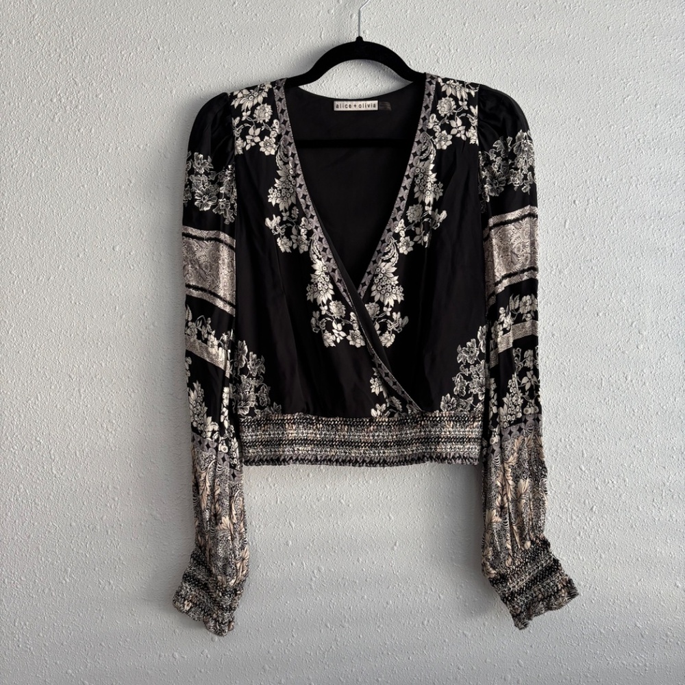 ALICE + OLIVIA Catherine Black White Cropped Wrap-Effect Floral-Print Crepe Top - Picture 3 of 8